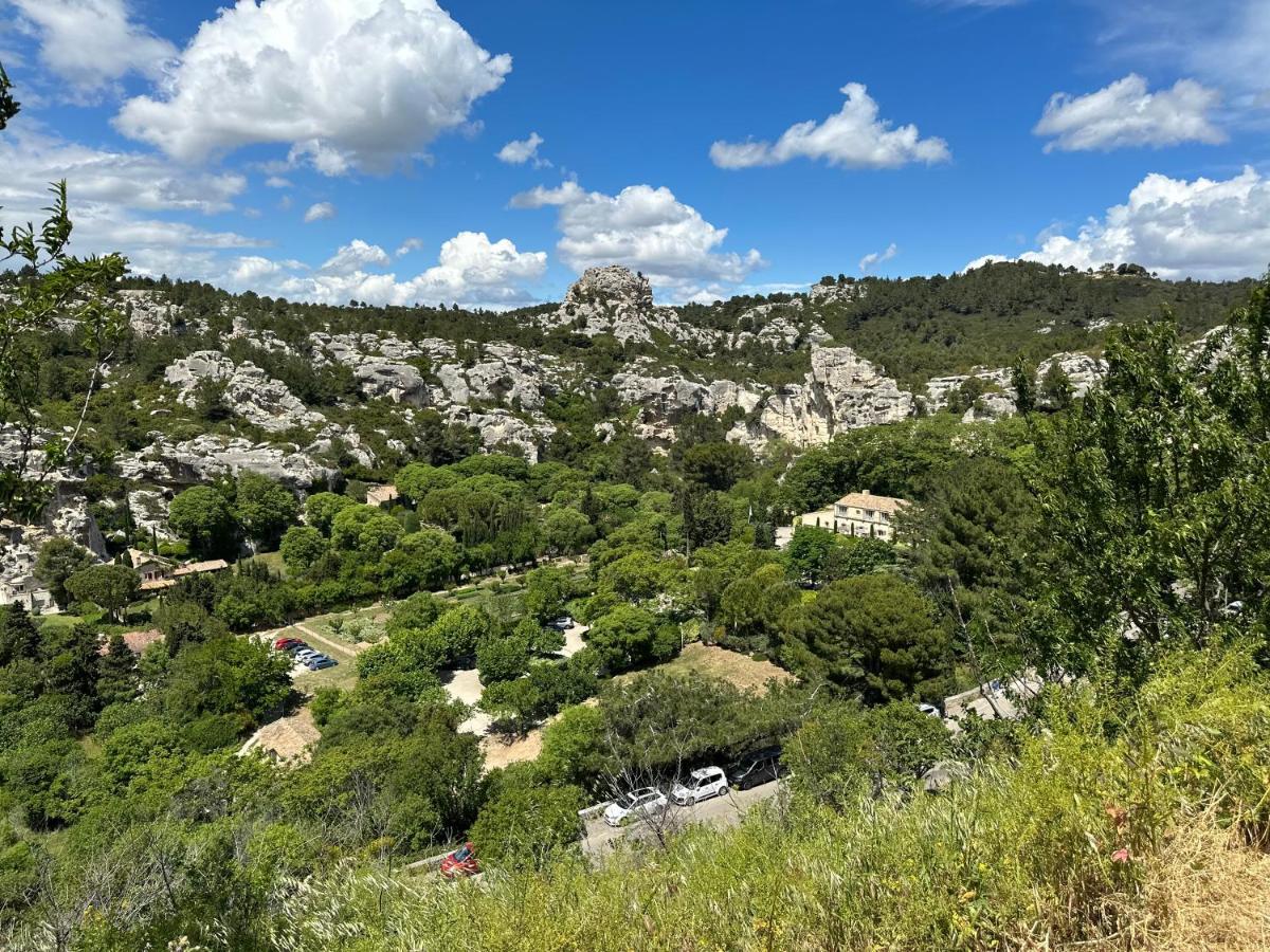 Au Coeur Des Baux Villa Luaran gambar